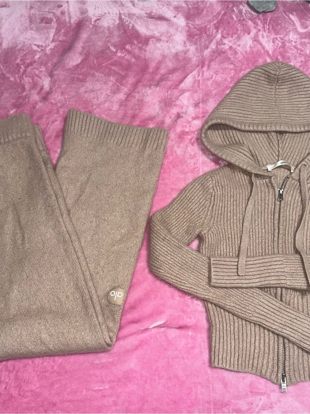 ALO Wool Cashmere Sweater & Pant Set